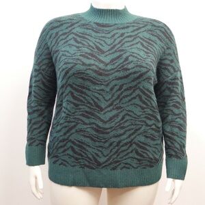 Plus Size 2X Long Sleeve Green and Black Tiger Stripe Drop Shoulder Sweater NWOT
